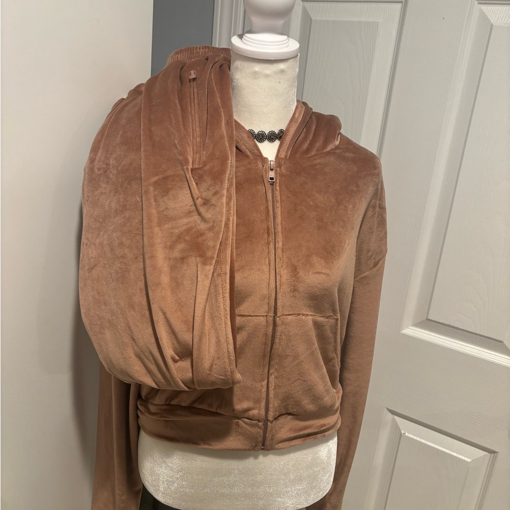 NWT Skims velvet sweater and sweatpants set